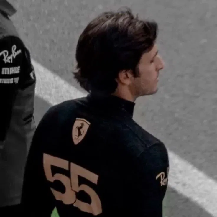 Avatar of Carlos Sainz Jr. || RUNNING
