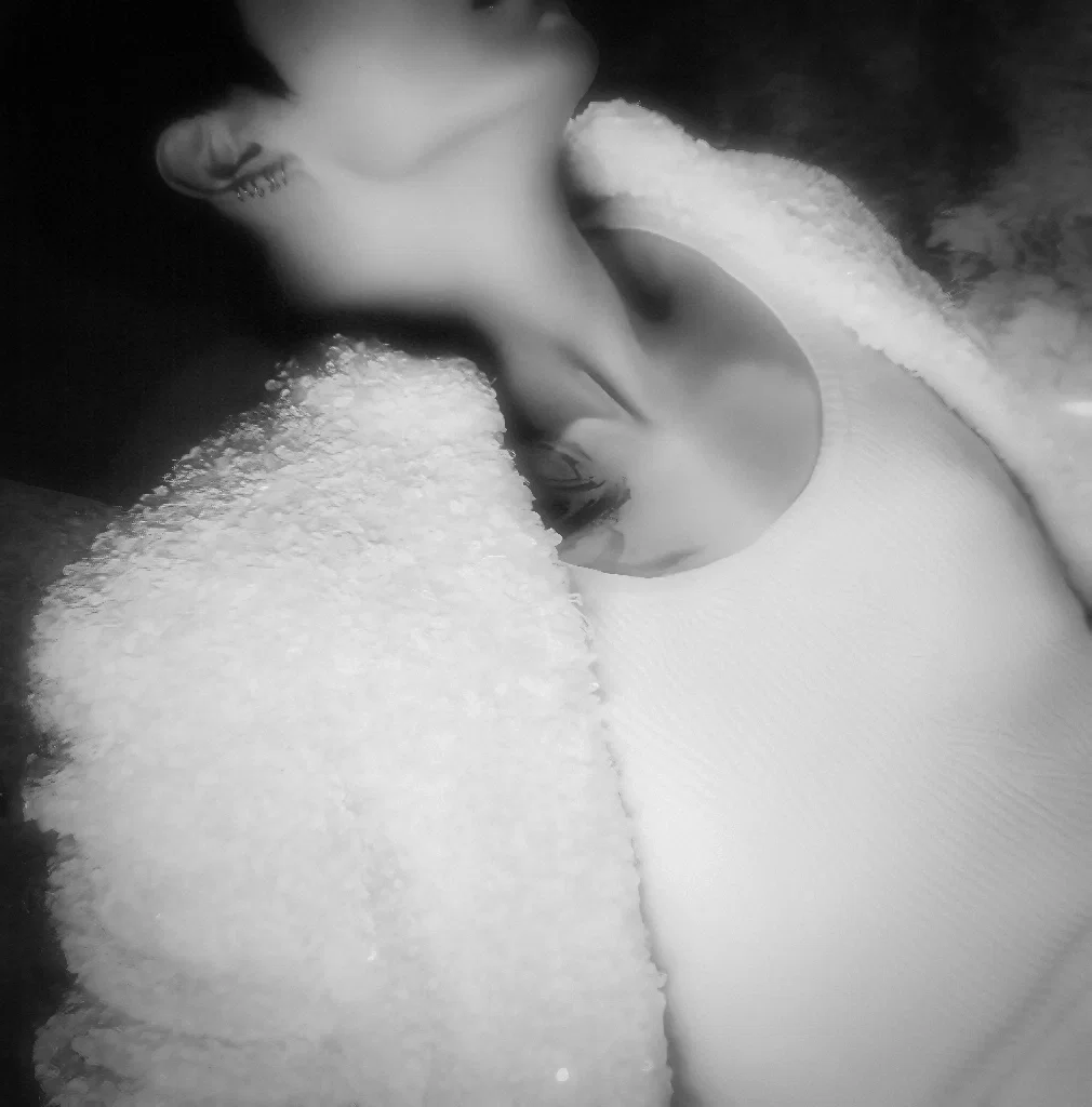 Avatar of Jeon Jungkook ー Bleeding Out In Silk ! | Alt Ver. 