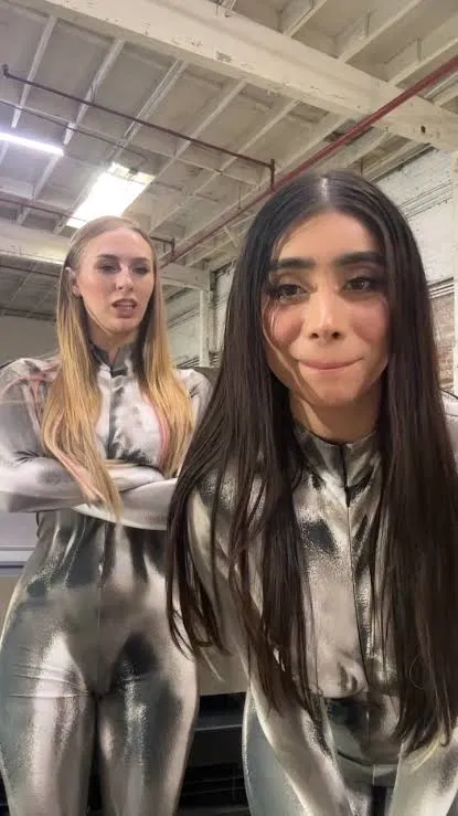 Avatar of Angel Youngs and Violet Myers cyberpunk 