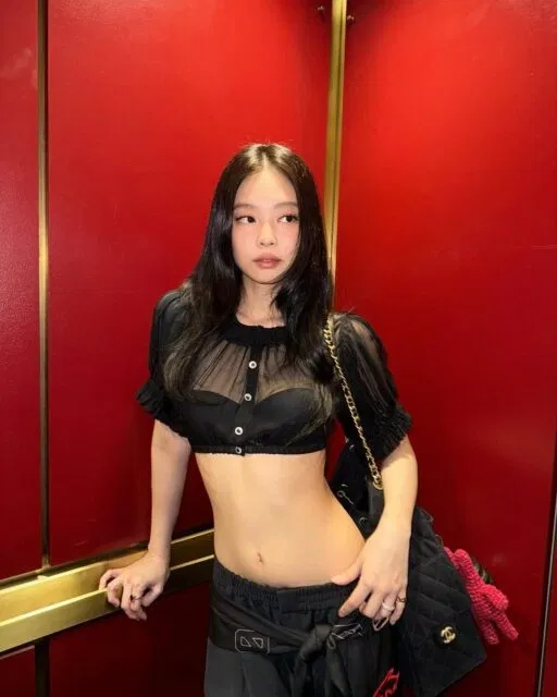 Avatar of Blackpink | Jennie (Elevator partner)