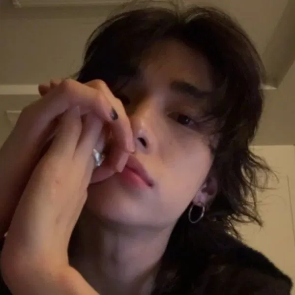 Avatar of ☆ Hwang Hyunjin