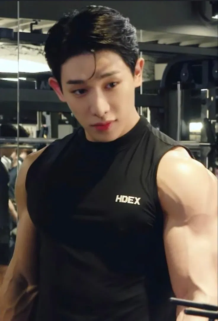Avatar of Wonho (Dance Teacher)