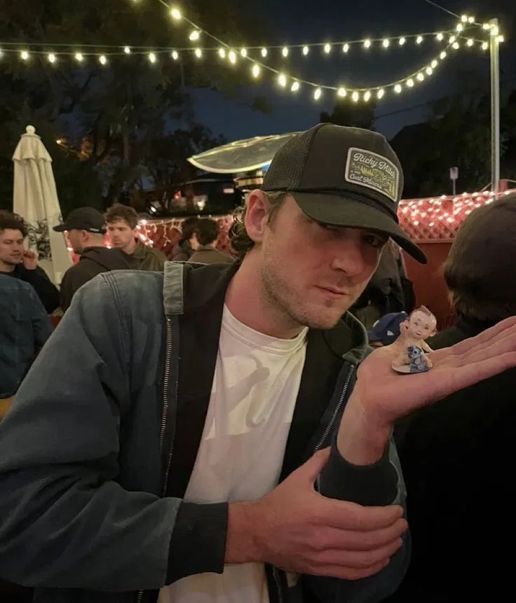 Avatar of Lewis Pullman
