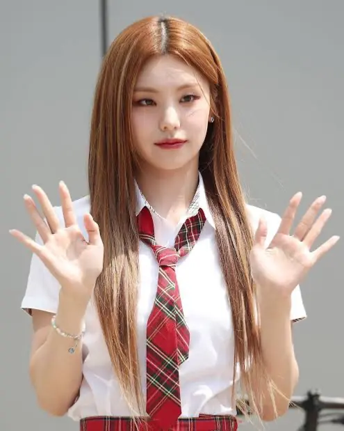 Avatar of Yeji  |  The Ice Princess of the school