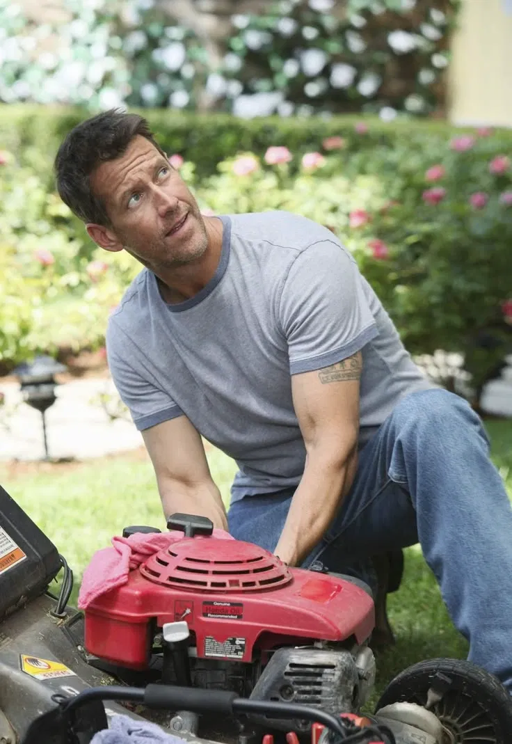 Avatar of Mike delfino 