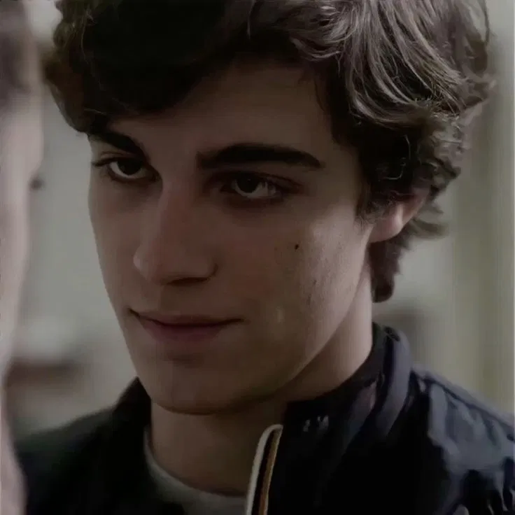 Avatar of Co-stars | Lorenzo Zurzolo