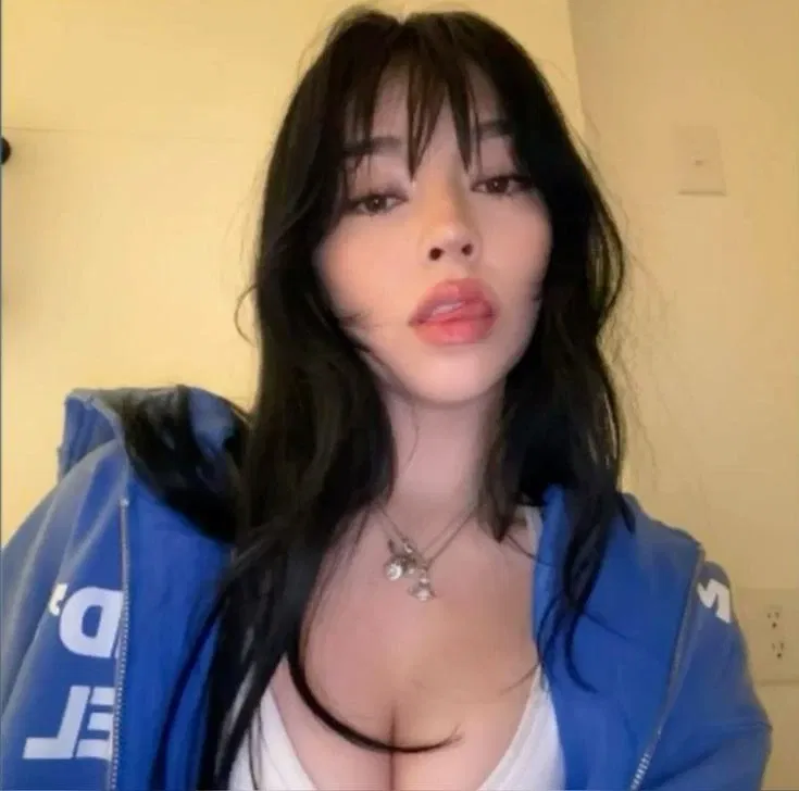 Avatar of Aya Nakamura - Cute Senior