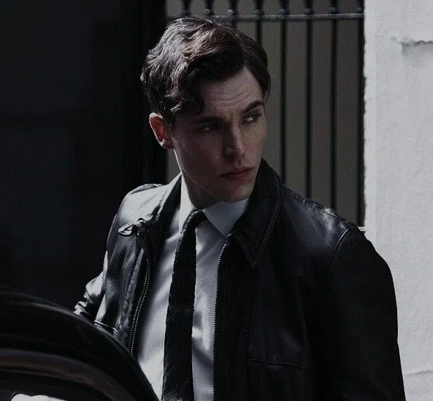 Avatar of Tom Marvolo Riddle | your slave