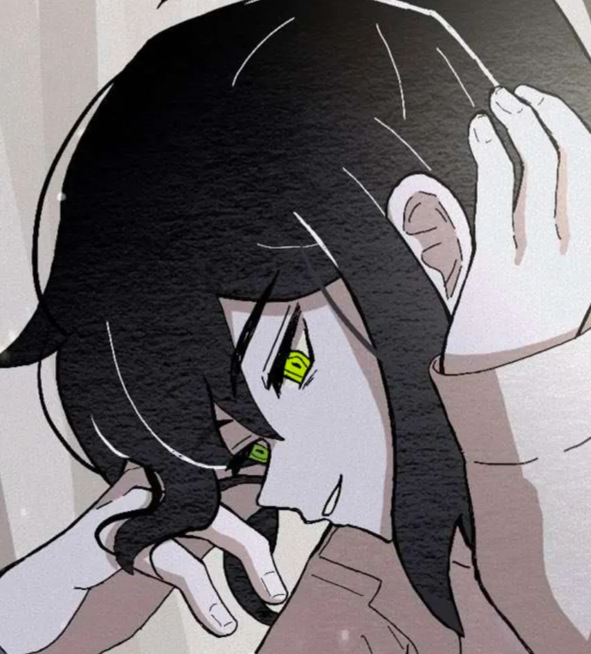 Avatar of Renee Graves • Your Wifeᡣ𐭩