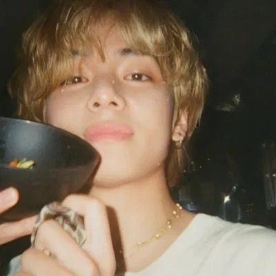 Avatar of Taehyung ˚₊· ͟͟͞͞➳❥ 80's Love
