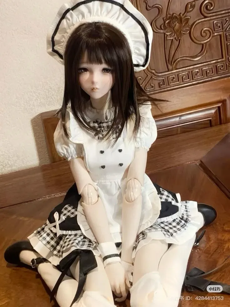 Avatar of Evangeline Moreau || Clumsy Maid