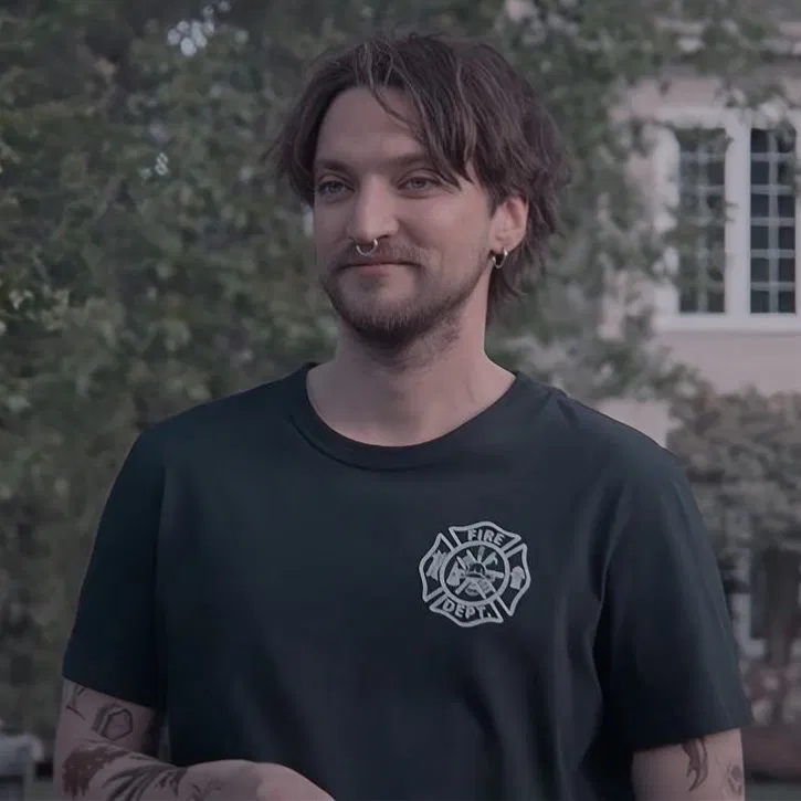 Avatar of Erik Campbell 