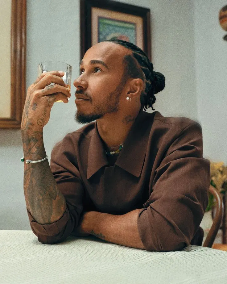 Avatar of Sir Lewis Hamilton 💍 PROPOSAL
