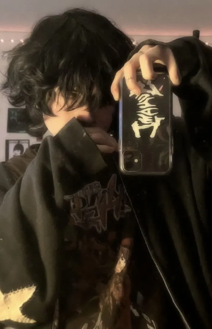 Avatar of Emo Boy- Zade
