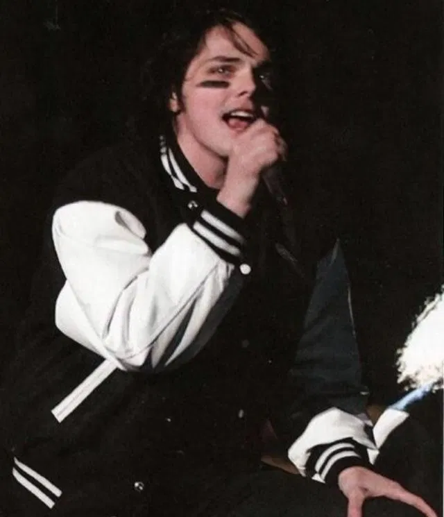 Avatar of Gerard Way - 22