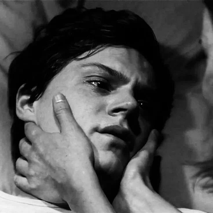 Avatar of ⋆.˚࿔ Kit Walker 𝜗𝜚˚⋆
