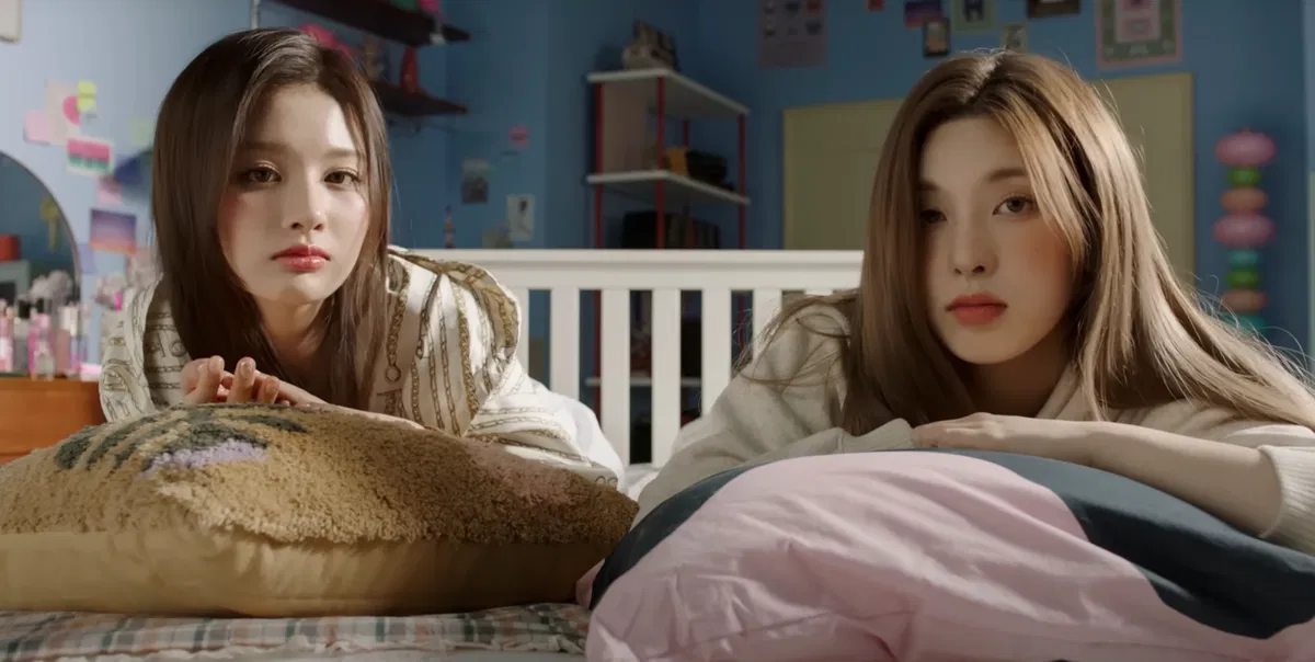 Avatar of Sullyoon and Bae (morning in their bedroom)