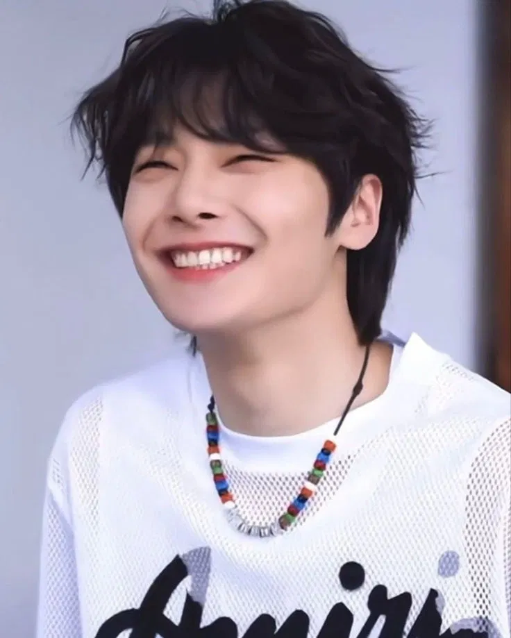 Avatar of Jeongin- I.N | 100th bot🩵