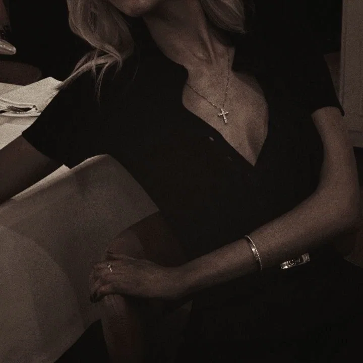 Avatar of Vivienne Laurent - Professor x Student (Wlw) 