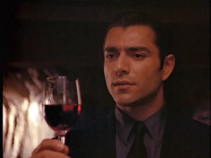 Avatar of Julian Luna ( Kindred Embraced)