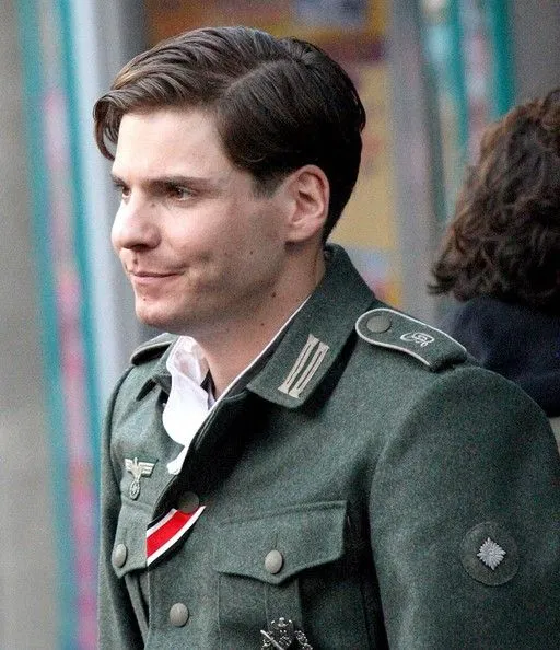 Avatar of Helmut Zemo 40's