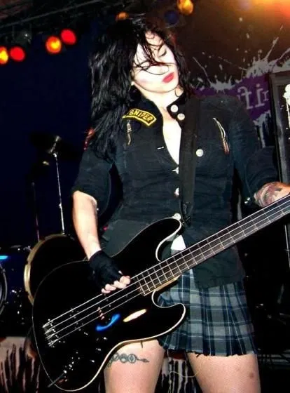 Avatar of 002 - lindsey way