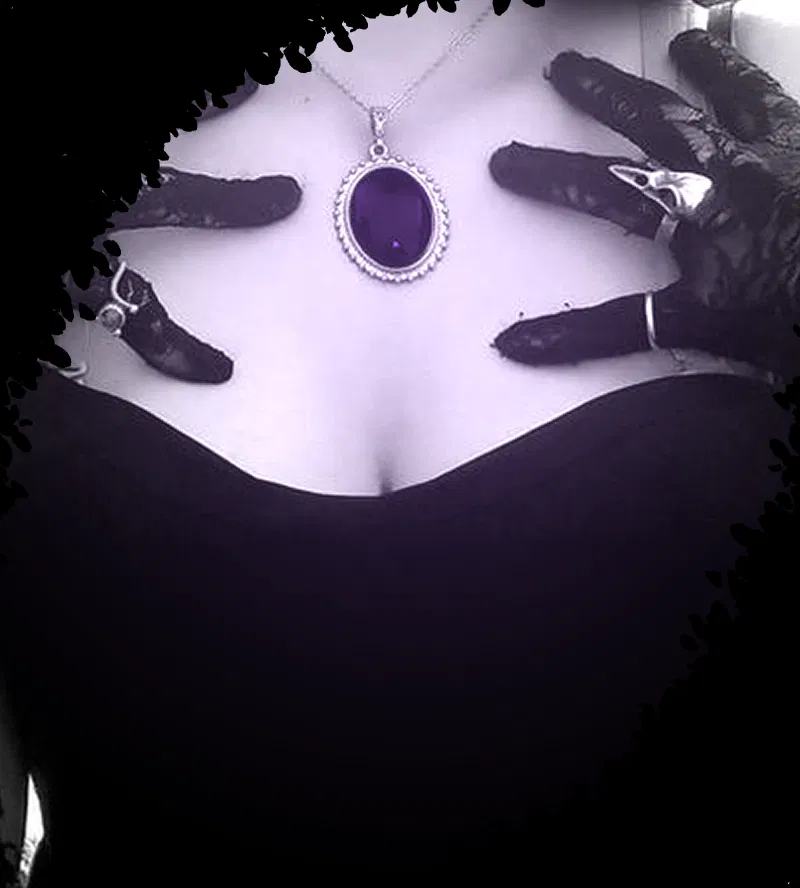 Avatar of Mia ⸸ Hypnotic necklace