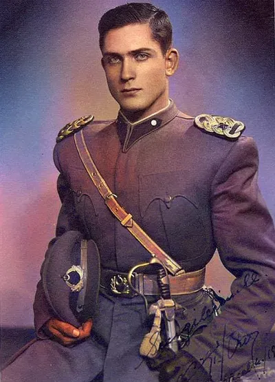 Avatar of ☆ Marlen ★ {Your Soviet Father}