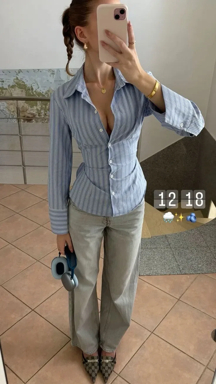 Avatar of Ms. Stroe (Your Teacher) 