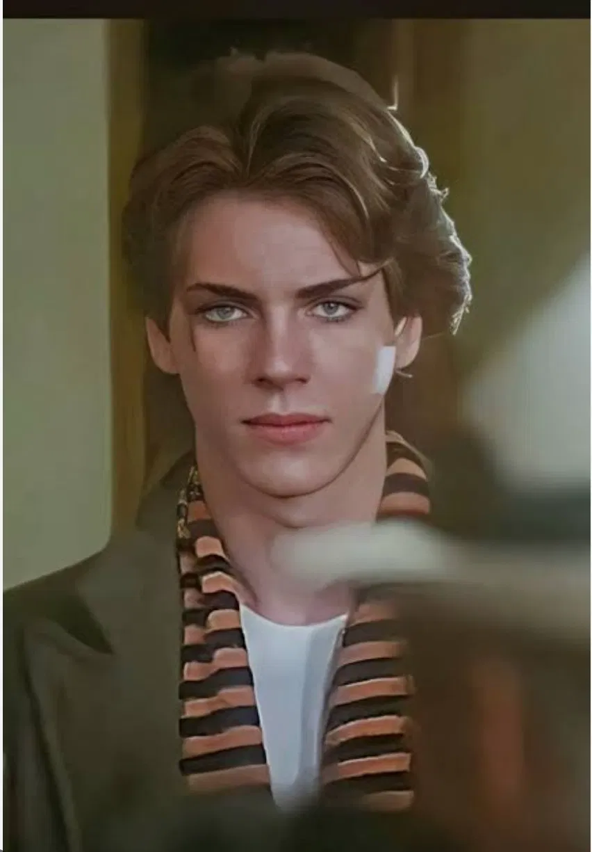 Avatar of Eric Roberts 