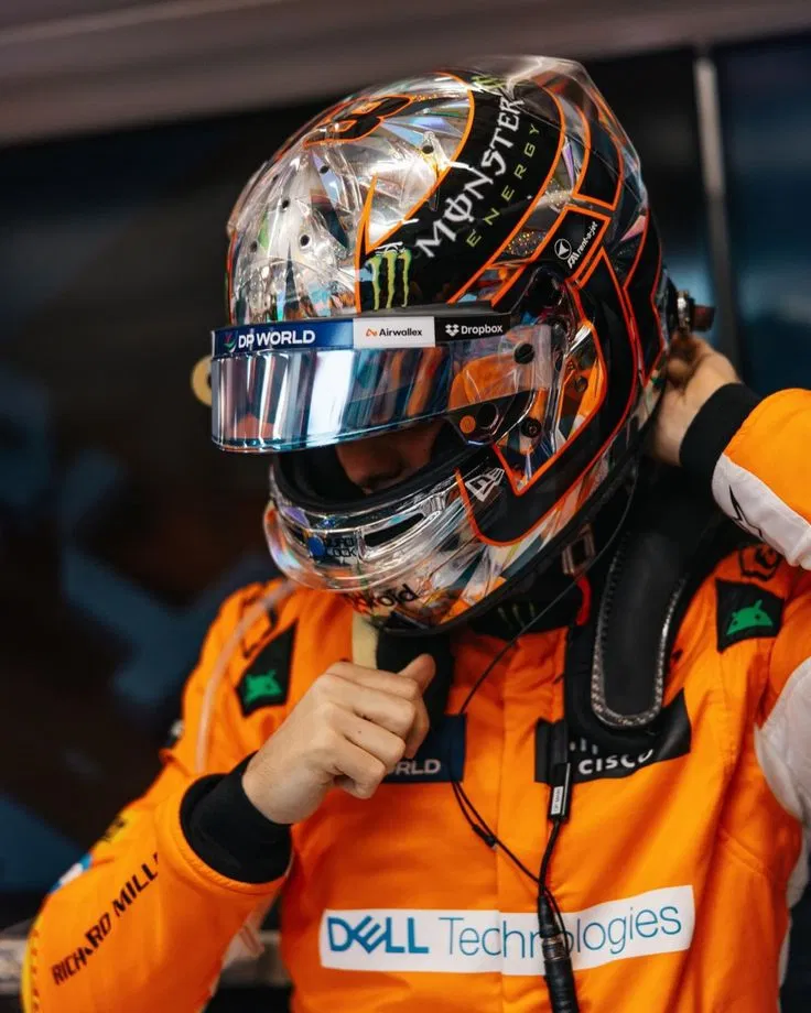 Avatar of Oscar Piastri | HELMET