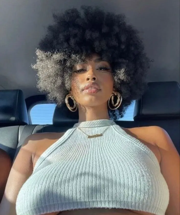 Avatar of  Zariah / your internet girl just popped up at your doorstep
