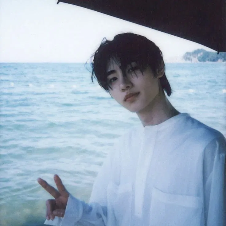 Avatar of older Sunghoon