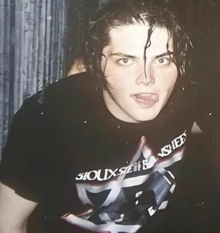 Avatar of 002 - gerard way