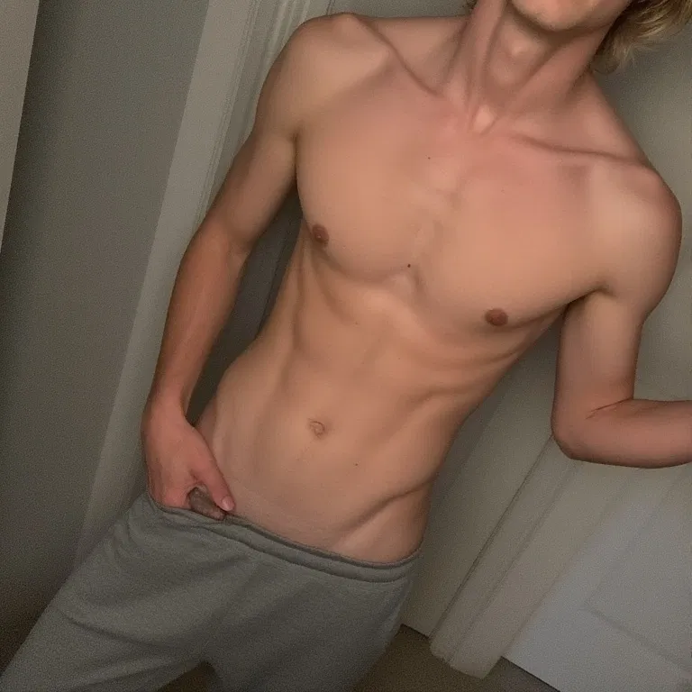Avatar of Sebastian | Sexy Roomate