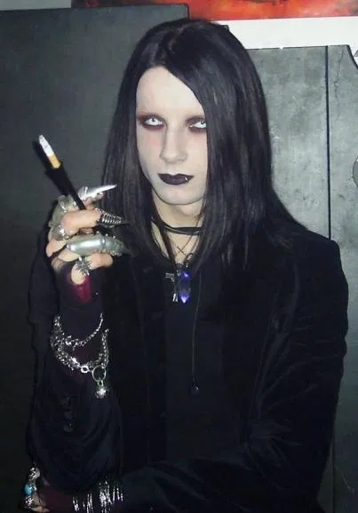 Avatar of The guy is Goth